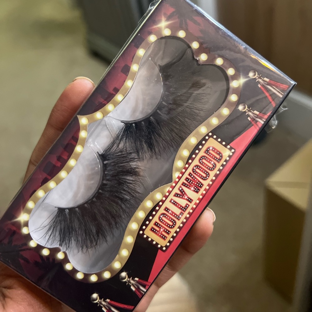 Mink lashes from Hollywood lashes